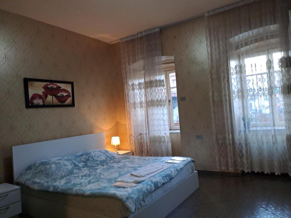 Hotel 6 Old Tbilisi Esterno foto