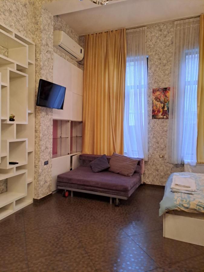 Hotel 6 Old Tbilisi Esterno foto