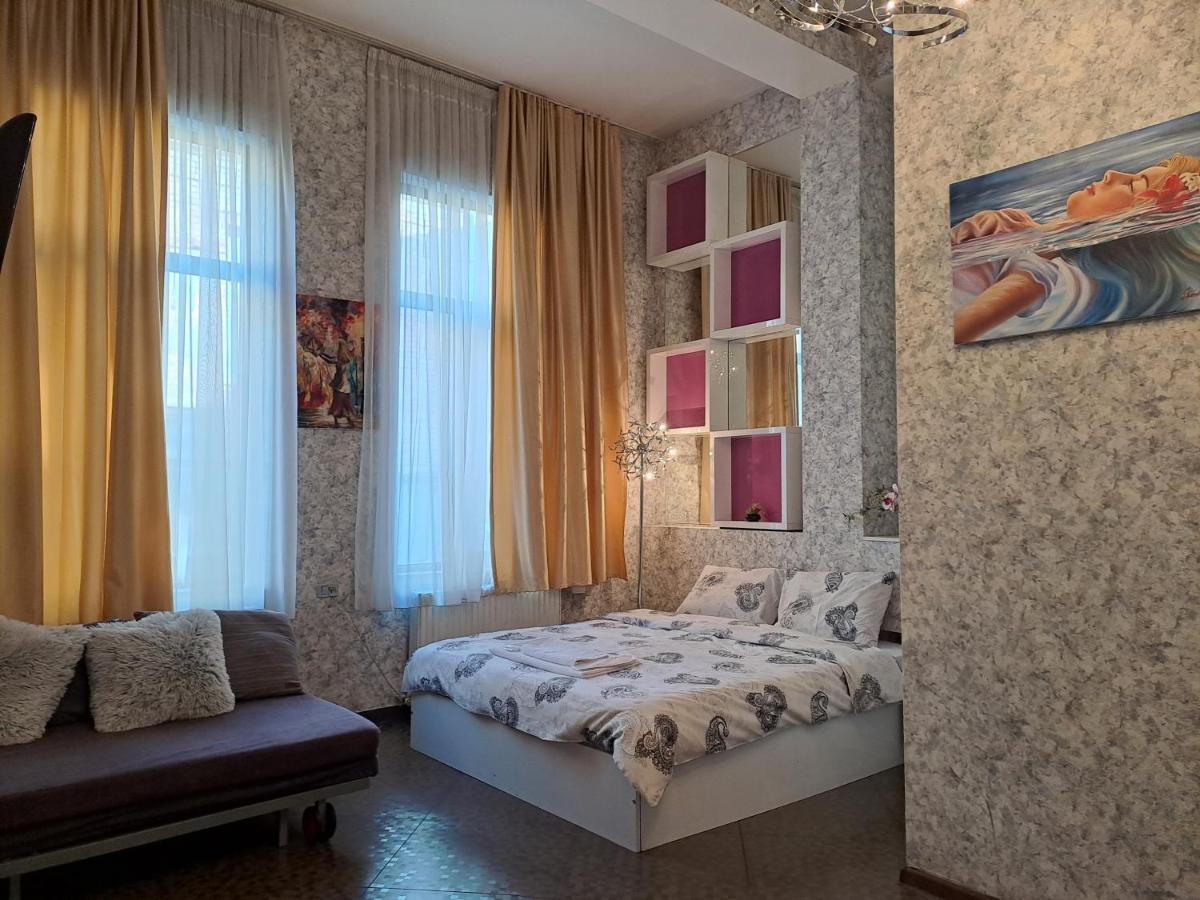 Hotel 6 Old Tbilisi Esterno foto